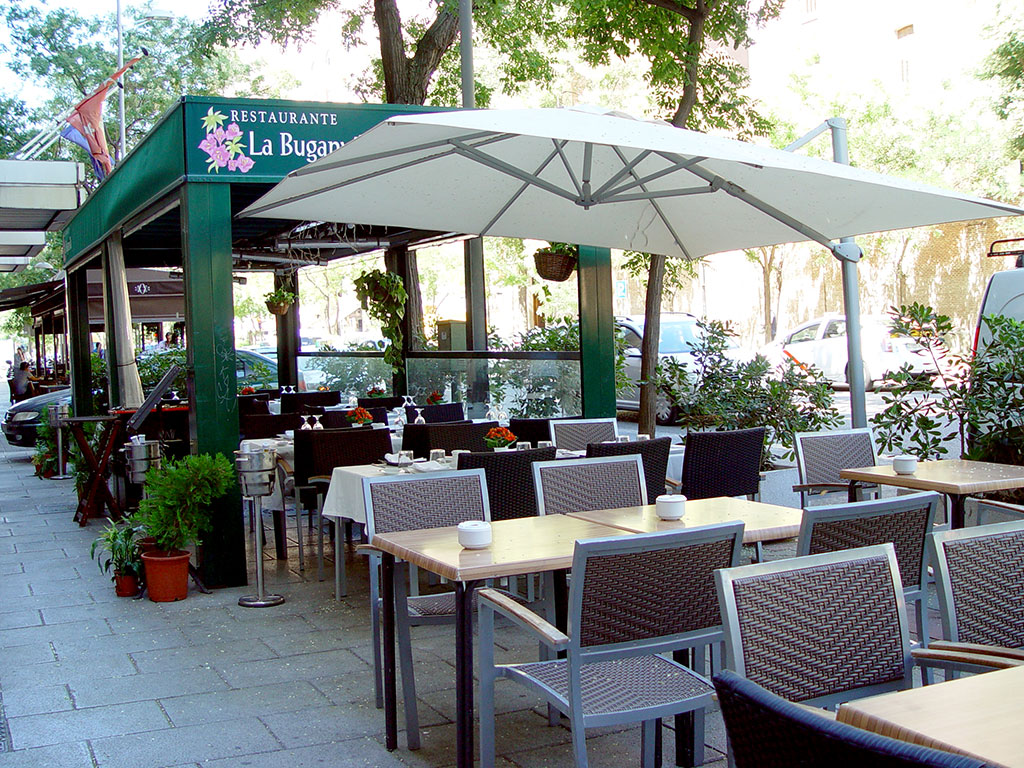 terraza 06 - Restaurante La Buganvilla . de los Reyes